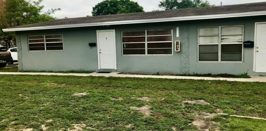 Propiedad comercial en Pompano Beach, Florida 228.45 m2 № 1142471