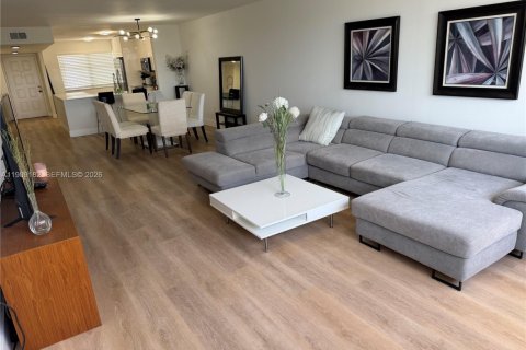 Condo in Sunrise, Florida, 2 bedrooms № 2062282
