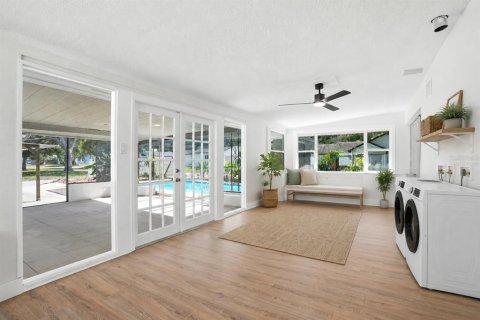 House in Saint Petersburg, Florida 3 bedrooms, 119.19 sq.m. № 2117807 - photo 16