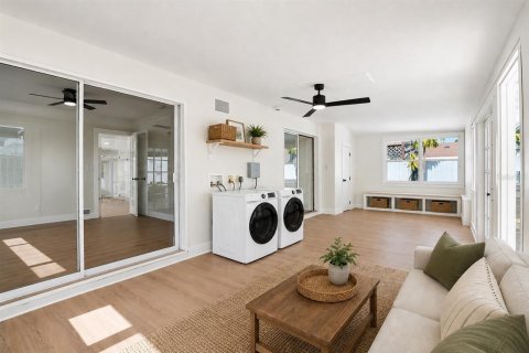 House in Saint Petersburg, Florida 3 bedrooms, 119.19 sq.m. № 2117807 - photo 4
