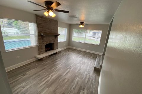 Casa en venta en Lakeland, Florida, 6 dormitorios, 189.99 m2 № 2222666 - foto 11