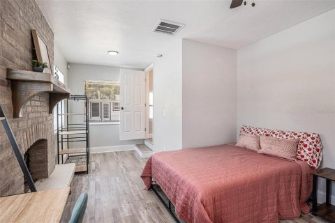 Casa en venta en Lakeland, Florida, 6 dormitorios, 189.99 m2 № 2222666 - foto 5