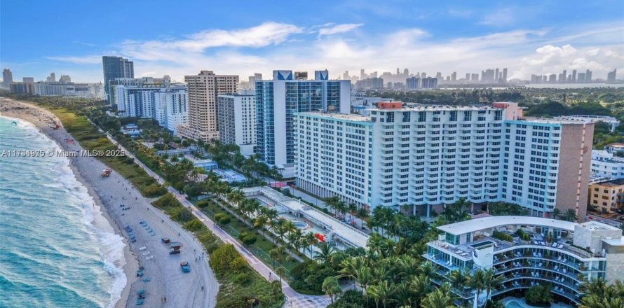 Condo in Miami Beach, Florida, 1 bedroom  № 2080282