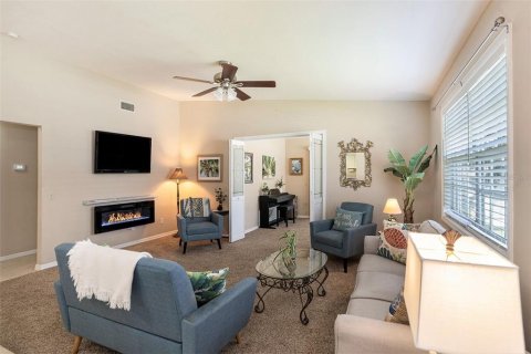 House in Zephyrhills, Florida 2 bedrooms, 133.22 sq.m. № 1899828 - photo 5