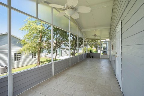 House in Zephyrhills, Florida 2 bedrooms, 133.22 sq.m. № 1899828 - photo 20