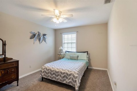 House in Zephyrhills, Florida 2 bedrooms, 133.22 sq.m. № 1899828 - photo 15