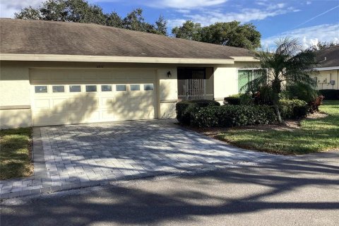 Condo in Sun City Center, Florida, 2 bedrooms  № 2144845