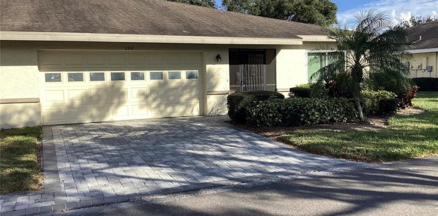 Condo in Sun City Center, Florida, 2 bedrooms № 2144845