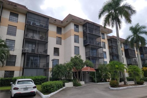 Condo in Lauderhill, Florida, 2 bedrooms № 2367726