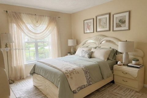 Condo in Lauderhill, Florida, 2 bedrooms № 2367726 - photo 6