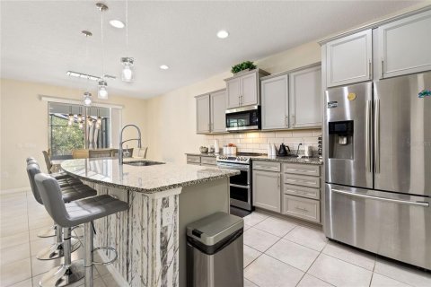 House in Clermont, Florida 4 bedrooms, 306.3 sq.m. № 1767749 - photo 12