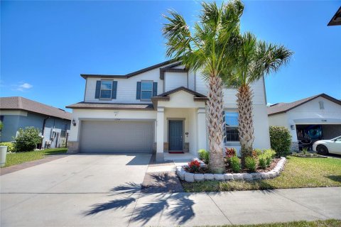 House in Clermont, Florida 4 bedrooms, 306.3 sq.m. № 1767749 - photo 1