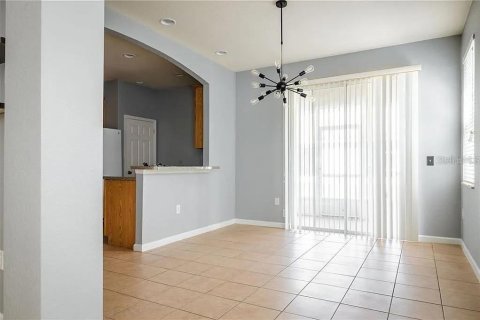 Adosado en alquiler en Orlando, Florida, 3 dormitorios, 184.23 m2 № 2111939 - foto 2