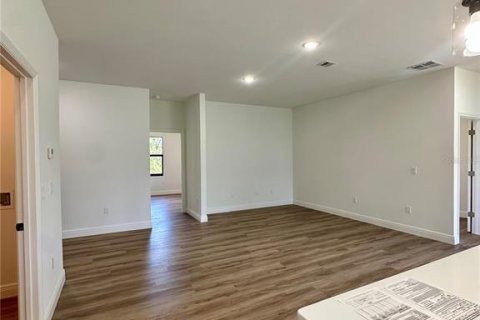 Casa en alquiler en North Port, Florida, 3 dormitorios, 152.82 m2 № 1743092 - foto 17