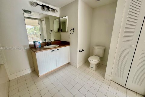 Condominio en alquiler en West Palm Beach, Florida, 1 dormitorio, 70.61 m2 № 1989408 - foto 12