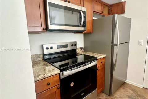 Condominio en alquiler en West Palm Beach, Florida, 1 dormitorio, 70.61 m2 № 1989408 - foto 9