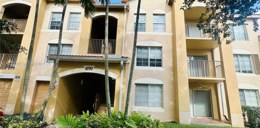 Condominio en West Palm Beach, Florida, 1 dormitorio  № 1989408