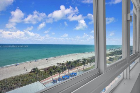 Condominio en venta en Miami Beach, Florida, 3 dormitorios, 132.85 m2 № 1763387 - foto 10