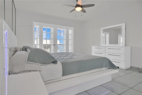 Condominio en venta en Miami Beach, Florida, 3 dormitorios, 132.85 m2 № 1763387 - foto 22