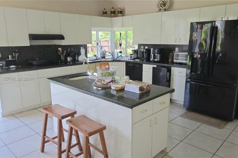 Купить виллу или дом в Майами, Флорида 5 спален, 339.65м2, № 2052515 - фото 4