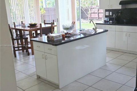 Купить виллу или дом в Майами, Флорида 5 спален, 339.65м2, № 2052515 - фото 5