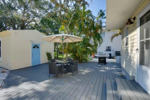 House in Palm Harbor, Florida 2 bedrooms, 123.37 sq.m. № 1772125 - photo 5