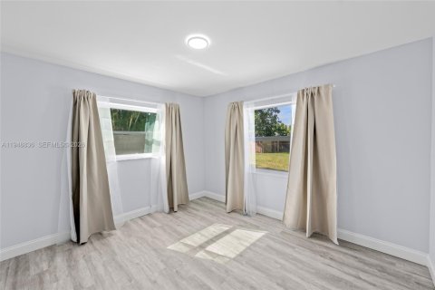 Снять в аренду виллу или дом в Бока-Ратон, Флорида 4 спальни, 197.88м2, № 2005419 - фото 14