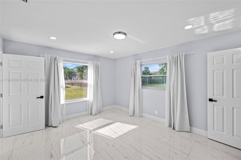 Снять в аренду виллу или дом в Бока-Ратон, Флорида 4 спальни, 197.88м2, № 2005419 - фото 28