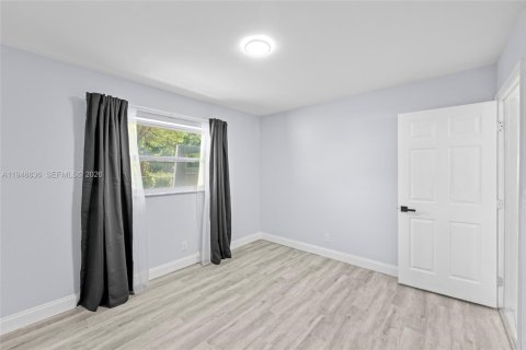 Снять в аренду виллу или дом в Бока-Ратон, Флорида 4 спальни, 197.88м2, № 2005419 - фото 25