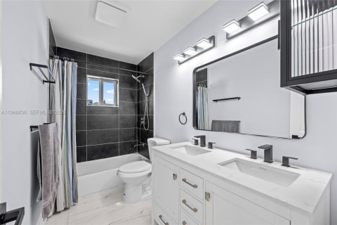 Снять в аренду виллу или дом в Бока-Ратон, Флорида 4 спальни, 197.88м2, № 2005419 - фото 30