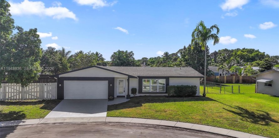 Дом в Бока-Ратон, Флорида 4 спальни, 197.88м2 № 2005419