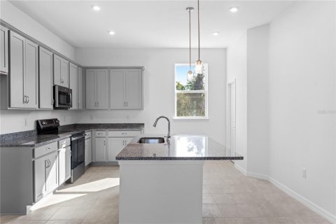 Townhouse in Westchase, Florida 3 bedrooms, 166.2 sq.m. № 2199698 - photo 9