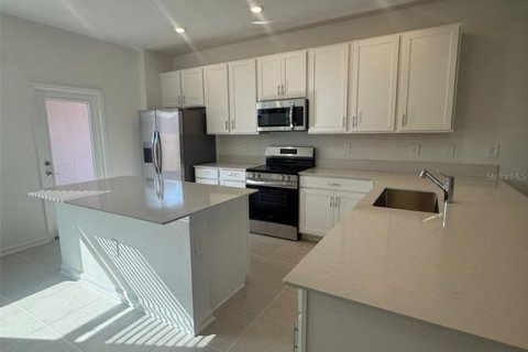 Adosado en alquiler en Kissimmee, Florida, 3 dormitorios, 150.04 m2 № 1917532 - foto 3