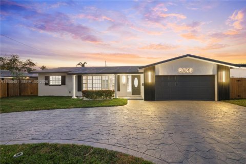 Дом в Форт-Лодердейл, Флорида 4 спальни, 201.78м2 № 2009535