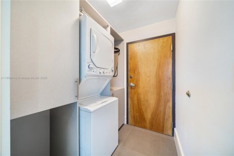 Купить кондоминиум в Майами-Бич, Флорида 3 спальни, 179.21м2, № 2012774 - фото 22