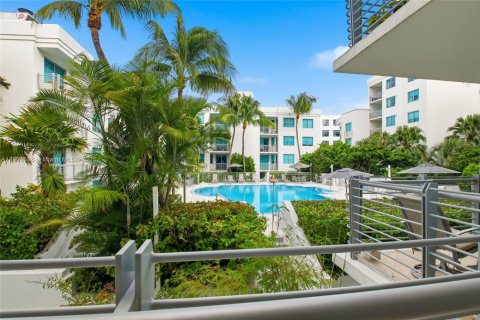 Condominio en venta en Miami Beach, Florida, 1 dormitorio, 63.73 m2 № 2012844 - foto 4