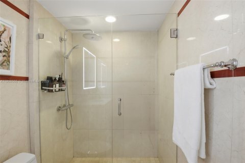 Condominio en venta en Miami Beach, Florida, 1 dormitorio, 63.73 m2 № 2012844 - foto 16