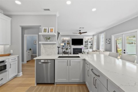 Villa ou maison à vendre à Tampa, Floride: 4 chambres, 233.74 m2 № 1898519 - photo 17