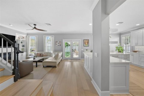 Villa ou maison à vendre à Tampa, Floride: 4 chambres, 233.74 m2 № 1898519 - photo 5