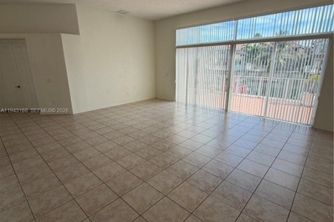 Villa ou maison à louer à Miami, Floride: 4 chambres, 226.5 m2 № 1999525 - photo 30