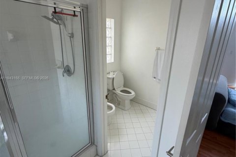 Villa ou maison à louer à Miami, Floride: 4 chambres, 226.5 m2 № 1999525 - photo 23