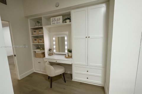 House in Miami Gardens, Florida 3 bedrooms, 157.38 sq.m. № 2011500 - photo 18