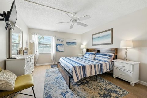 Condo in New Smyrna Beach, Florida, 2 bedrooms  № 1888481 - photo 18