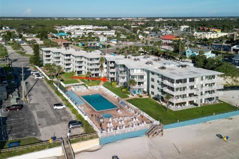Condo in New Smyrna Beach, Florida, 2 bedrooms  № 1888481 - photo 1
