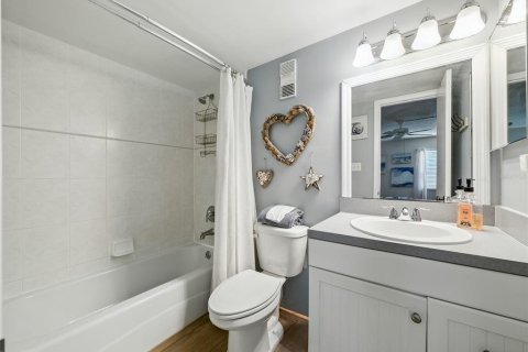 Condo in New Smyrna Beach, Florida, 2 bedrooms  № 1888481 - photo 20
