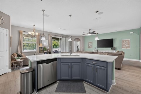 Villa ou maison à vendre à Deltona, Floride: 4 chambres, 227.52 m2 № 2324204 - photo 8