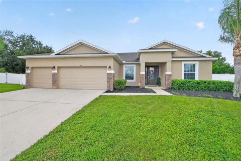 Villa ou maison à Deltona, Floride 4 chambres, 227.52 m2 № 2324204
