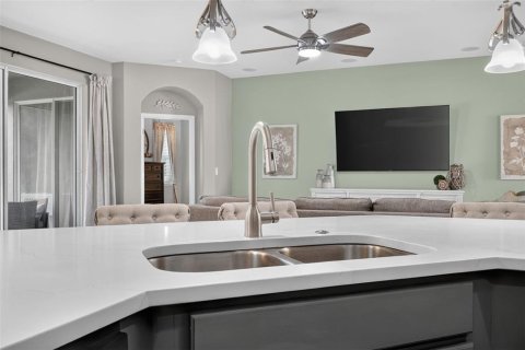 Villa ou maison à vendre à Deltona, Floride: 4 chambres, 227.52 m2 № 2324204 - photo 10