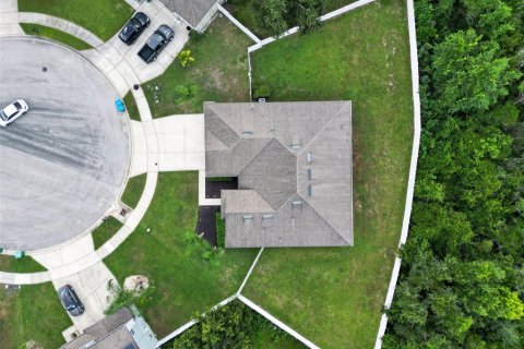 Villa ou maison à vendre à Deltona, Floride: 4 chambres, 227.52 m2 № 2324204 - photo 5
