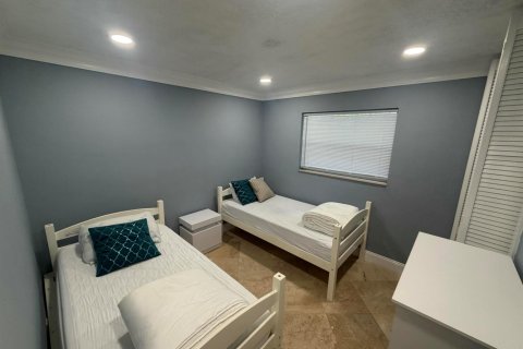 Condo in Fort Lauderdale, Florida, 2 bedrooms  № 2361994 - photo 12